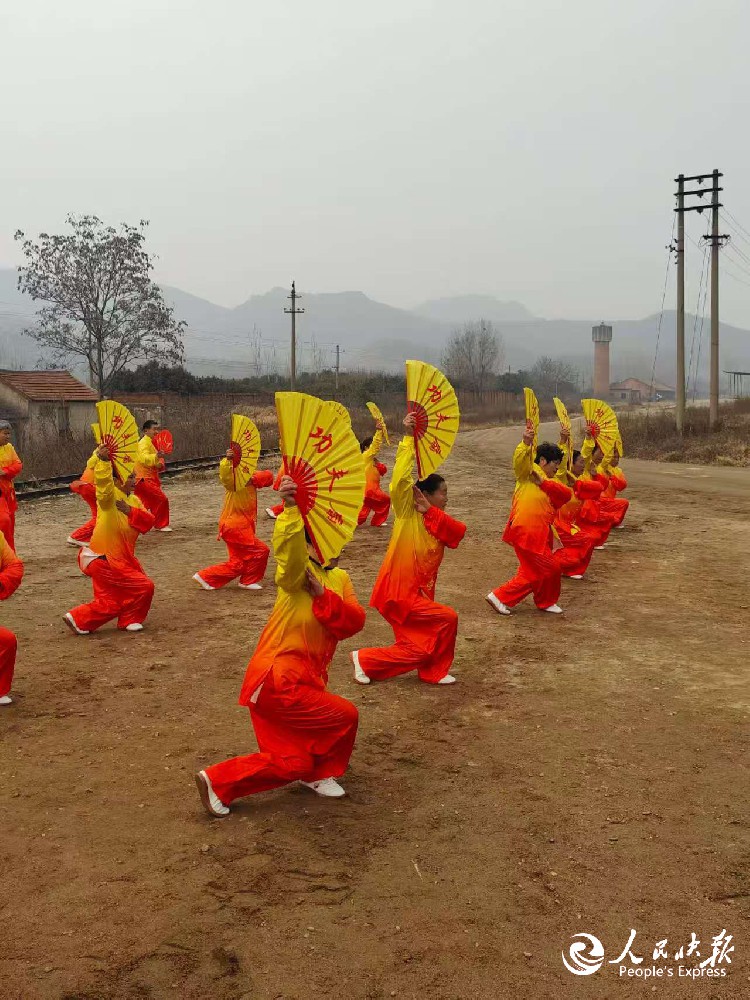 银龄拳韵暖云阳 丹心传武守初心
