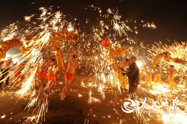 千年火龙舞盛世，一脉相承耀甘棠 ——···