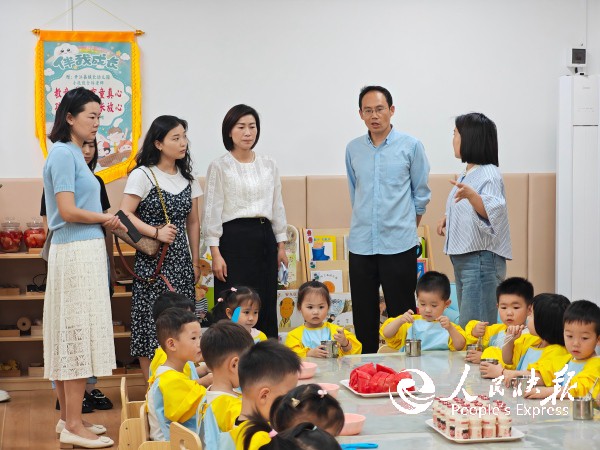 开江县政协一行赴城北幼儿园调研学前教···