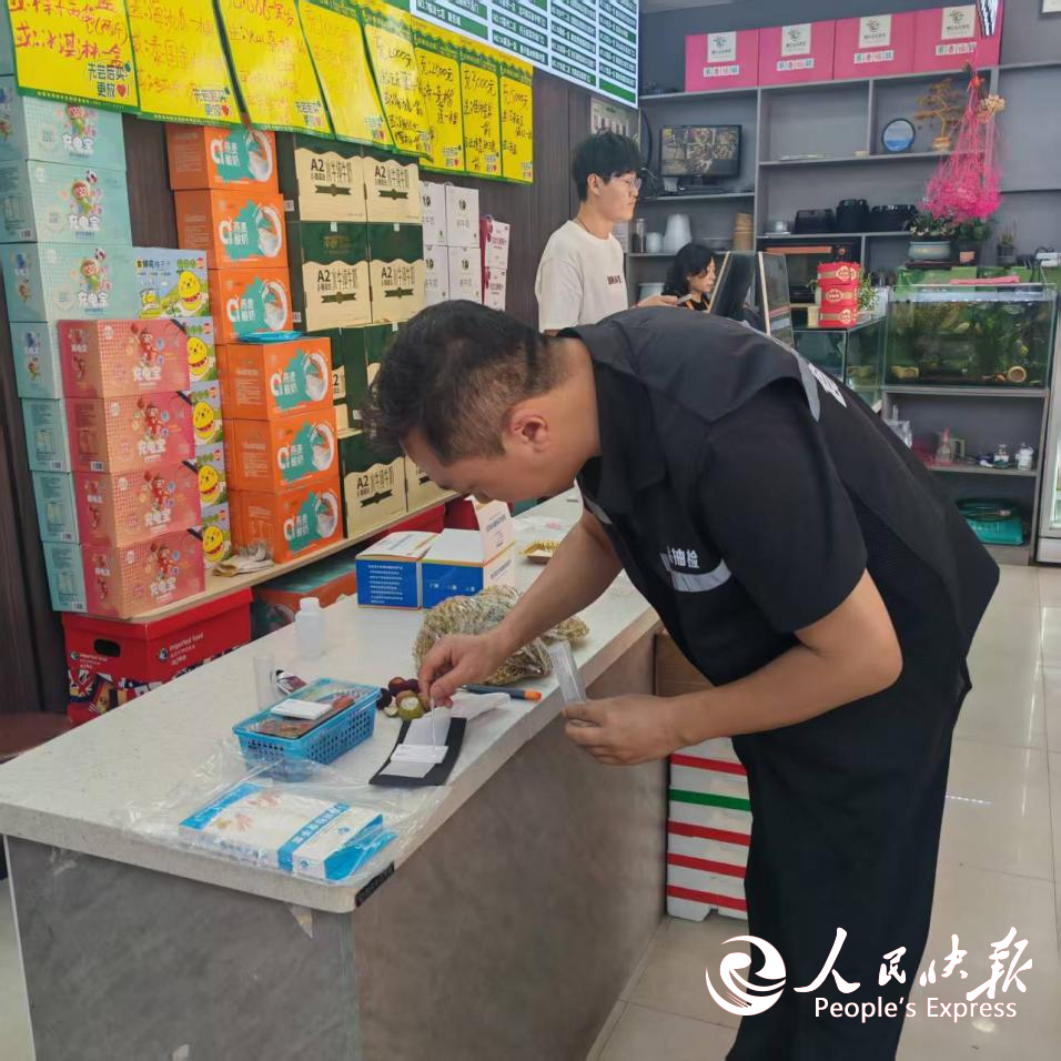 侯马市市场监管局：严把时令食品质量关···